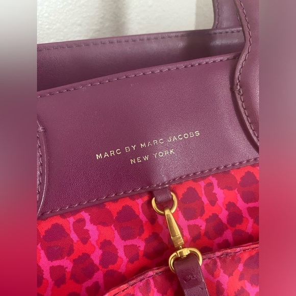 Marc Jacobs Preppy Pink Elizababy Nylon Tote Purse Diaper Bag - Picture 2 of 15